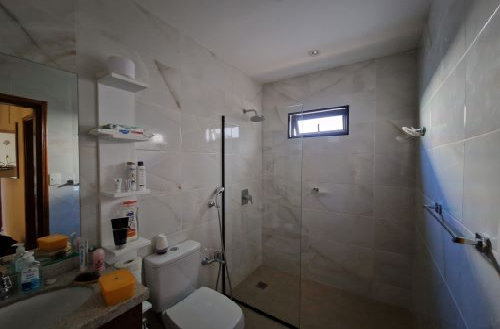 ferienhaus mit Dusche im Bad